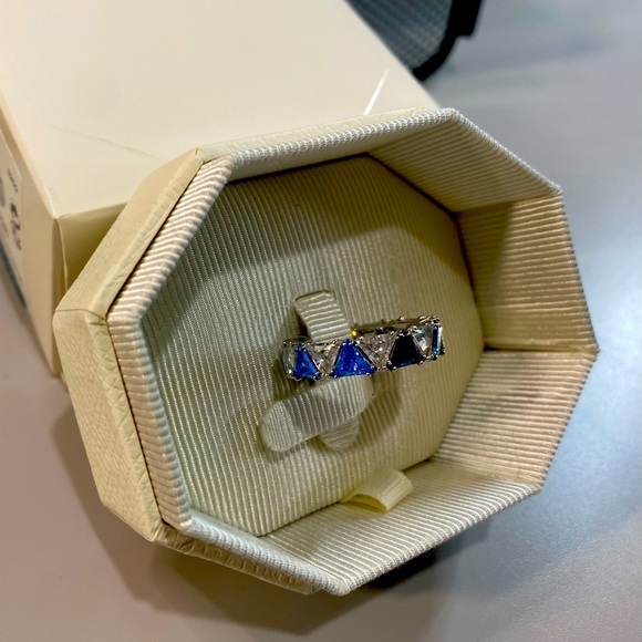 Swarovski Millenia Eternity Band NWT & Receipt - Picture 3 of 5